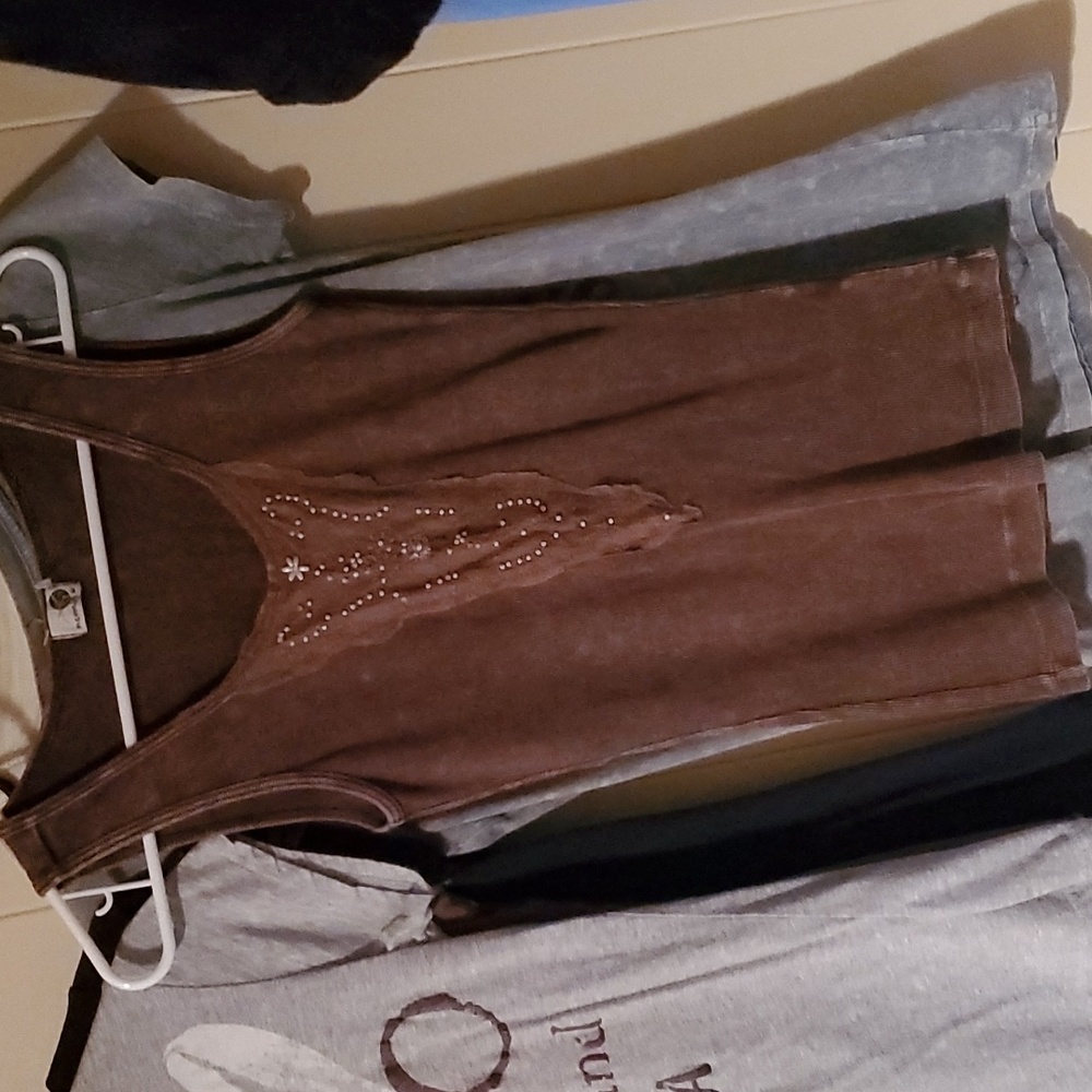 Euc decorative tank top, med, brown.